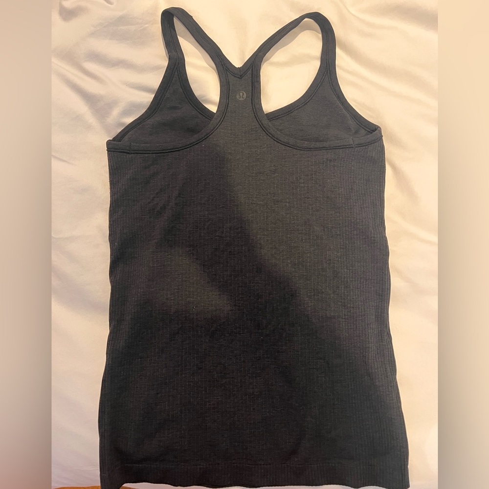 Lululemon black racer back tank with built in bra size 6